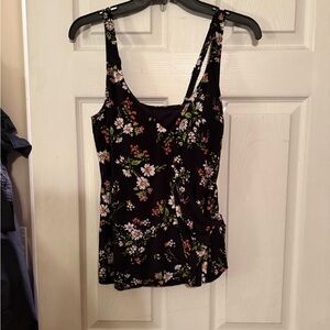 Brand new Women’s size 8 bathing suit top